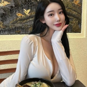 D컵 처자