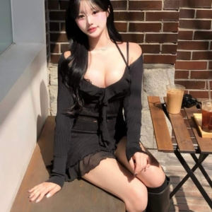 약간 장원영 느낌