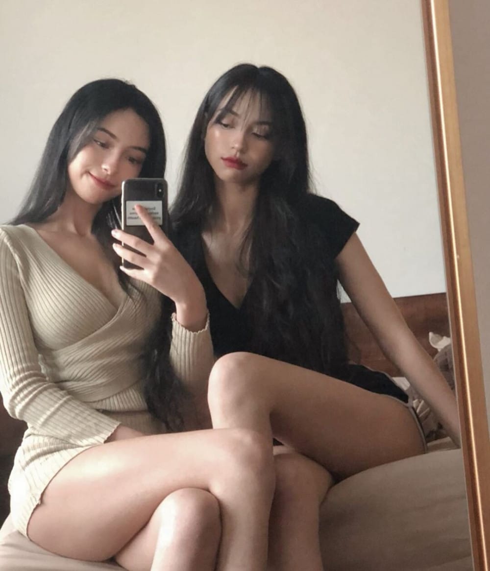 2026년 약후방주의 자매덮밥 둘중에 한명만 고른다면?